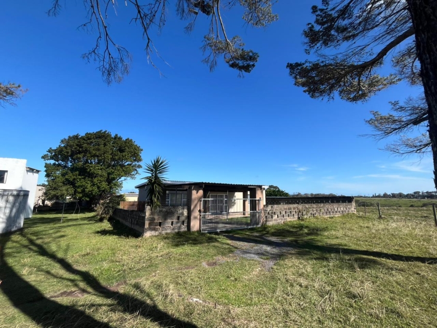  Bedroom Property for Sale in Cove Ridge East Eastern Cape